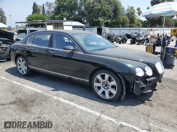 ✅ 2007 Bentley Flying Spur • VIN: SCBBR93WX7C049124 • Лот: 64689435. Опубликован ранее на Copart с пробегом 83 670 миль. Бесплатный доступ к архиву аукционных продаж из США и подробный отчёт об истории автомобиля на DreamBid. Изображение 4.