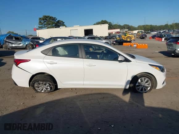 2019 Hyundai Accent SE z VIN 3KPC24A30KE042153, wystawiony jako IAAI lot #43367466 z przebiegiem 114 895 mil mil oraz . Historia ofert i sprzedaży dostępna na DreamBid. Obrazek 13.