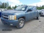 ✅ 2007 Chevrolet Silverado 1500 • VIN: 2GCFC13Y971660819 • Lot: 42157174. Wystawiony na IAAI z przebiegiem 480 357 mil. Bezpłatny archiwum sprzedaży aukcyjnych z USA i szczegółowy raport historii pojazdu na DreamBid. Zdjęcie 2.