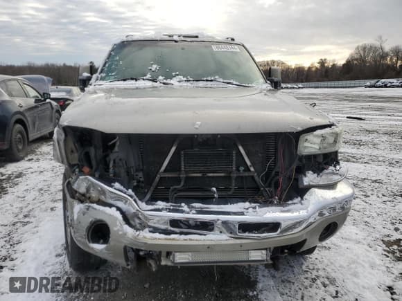 ✅ 2003 GMC Sierra 2500HD SLE • VIN: 1GTHK23163F215123 • Lot: 86448144. Listed on Copart with 263,891 mi. Free auction sales archive from the USA and detailed vehicle history report at DreamBid. Image 5.
