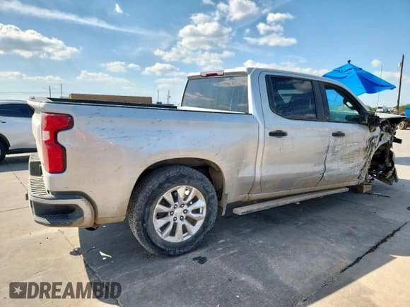 ✅ 2022 Chevrolet Silverado 1500 Custom • VIN: 1GCPWBEK7NZ230995 • Лот: 80753555. Опубликован ранее на Copart с пробегом 93 891 миль. Бесплатный доступ к архиву аукционных продаж из США и подробный отчёт об истории автомобиля на DreamBid. Изображение 3.