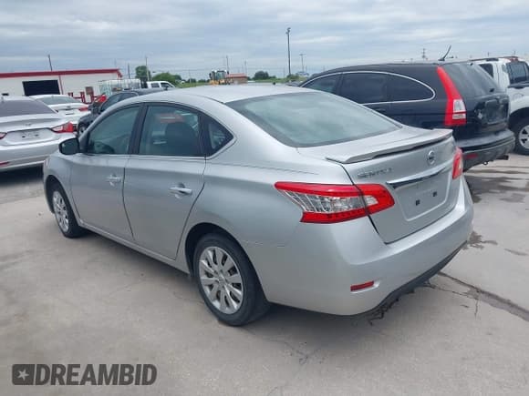 ✅ 2015 Nissan Sentra S • VIN: 3N1AB7AP6FY362810 • Lot: 42665973. Listed on IAAI with 180,464 mi. Free auction sales archive from the USA and detailed vehicle history report at DreamBid. Image 3.