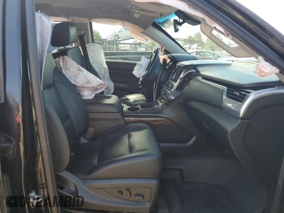 ✅ 2020 Chevrolet Suburban LT • VIN: 1GNSKHKC4LR301550 • Lot: 68461754. Wystawiony na Copart z przebiegiem Nie podano. Bezpłatny archiwum sprzedaży aukcyjnych z USA i szczegółowy raport historii pojazdu na DreamBid. Zdjęcie 7.