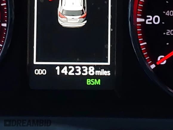 ✅ 2017 Toyota RAV4 SE • VIN: 2T3JFREV4HW572689 • Lot: 43730901. Listed on IAAI with 142,338 mi. Free auction sales archive from the USA and detailed vehicle history report at DreamBid. Image 15.