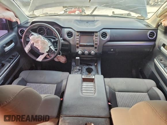 ✅ 2015 Toyota Tundra SR5 • VIN: 5TFRM5F1XFX094381 • Lot: 92108905. Listed on Copart with 206,342 mi. Free auction sales archive from the USA and detailed vehicle history report at DreamBid. Image 8.