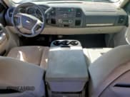 ✅ 2008 Chevrolet Silverado 1500 • VIN: 2GCFC13Y881270067 • Лот: 80614855. Опубликован ранее на Copart с пробегом 179 570 миль. Бесплатный доступ к архиву аукционных продаж из США и подробный отчёт об истории автомобиля на DreamBid. Изображение 8.