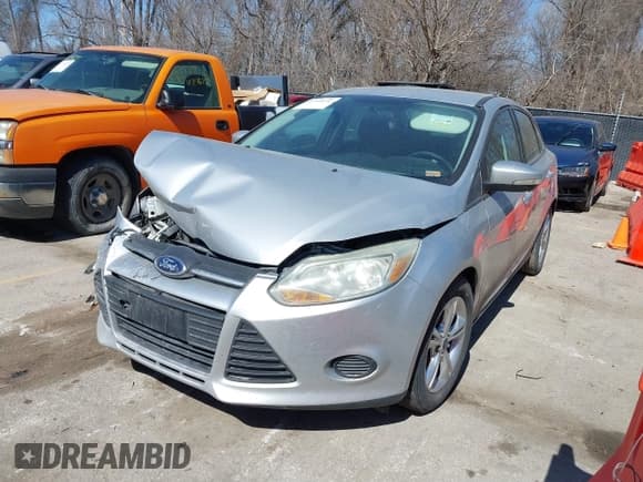 ✅ 2014 Ford Focus SE • VIN: 1FADP3F24EL239148 • Lot: 41749252. Listed on IAAI with 105,131 mi. Free auction sales archive from the USA and detailed vehicle history report at DreamBid. Image 16.
