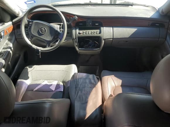 ✅ 2004 Cadillac DeVille • VIN: 1G6KD54Y94U233077 • Лот: 89729785. Опубликован ранее на Copart с пробегом 241 584 миль. Бесплатный доступ к архиву аукционных продаж из США и подробный отчёт об истории автомобиля на DreamBid. Изображение 8.