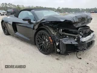 ✅ 2018 Audi R8 • VIN: WUAVACFX8J7900987 • Lot: 45409684. Listed on Copart with 6,572 mi. Free auction sales archive from the USA and detailed vehicle history report at DreamBid. Image 4.