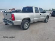 ✅ 2006 Chevrolet Silverado 1500 LT1 • VIN: 1GCEC19T76Z157416 • Лот: 43249432. Опубликован ранее на IAAI с пробегом 290 208 миль. Бесплатный доступ к архиву аукционных продаж из США и подробный отчёт об истории автомобиля на DreamBid. Изображение 4.