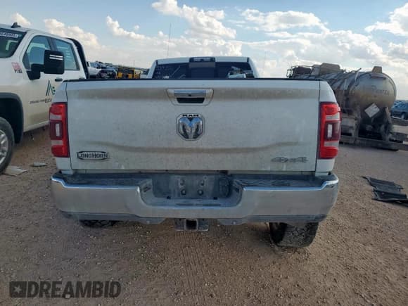 ✅ 2019 Ram 2500 Longhorn • VIN: 3C6UR5LL3KG559350 • Lot: 85933455. Wystawiony na Copart z przebiegiem Nie podano. Bezpłatny archiwum sprzedaży aukcyjnych z USA i szczegółowy raport historii pojazdu na DreamBid. Zdjęcie 6.