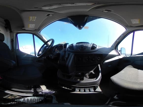 ✅ 2019 Ford Transit Cargo • VIN: 1FTBF4XG4KKB77790 • Лот: 41711746. Опубликован ранее на IAAI с пробегом 198 739 миль. Бесплатный доступ к архиву аукционных продаж из США и подробный отчёт об истории автомобиля на DreamBid. Изображение 18.