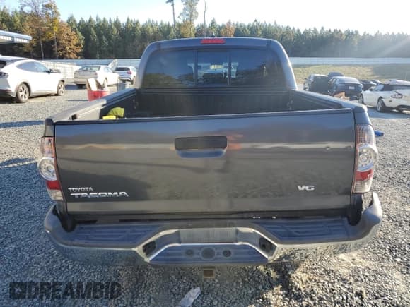 ✅ 2015 Toyota Tacoma • VIN: 5TFLU4EN3FX123322 • Lot: 90720475. Listed on Copart with Not provided. Free auction sales archive from the USA and detailed vehicle history report at DreamBid. Image 6.