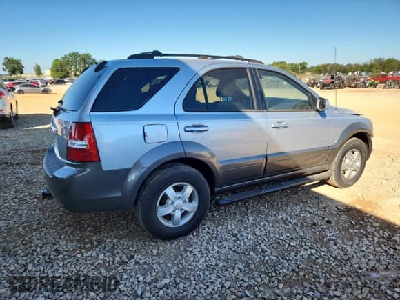 ✅ 2007 Kia Sorento LX • VIN: KNDJD736X75696770 • Лот: 86232435. Опубликован ранее на Copart с пробегом 170 610 миль. Бесплатный доступ к архиву аукционных продаж из США и подробный отчёт об истории автомобиля на DreamBid. Изображение 3.