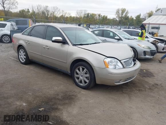 ✅ 2005 Ford Five Hundred Limited • VIN: 1FAHP28185G162678 • Lot: 43568524. Wystawiony na IAAI z przebiegiem 40 212 mil. Bezpłatny archiwum sprzedaży aukcyjnych z USA i szczegółowy raport historii pojazdu na DreamBid. Zdjęcie 1.