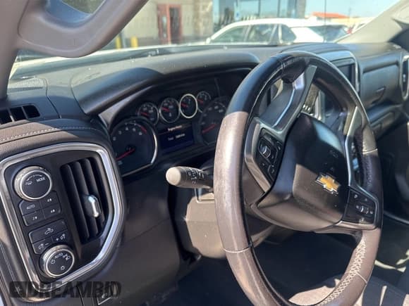 ✅ 2021 Chevrolet Silverado 1500 LT • VIN: 1GCUYDED7MZ353009 • Лот: 43694928. Опубликован ранее на IAAI с пробегом 48 671 миль. Бесплатный доступ к архиву аукционных продаж из США и подробный отчёт об истории автомобиля на DreamBid. Изображение 17.