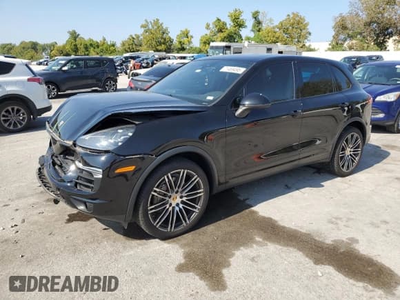 ✅ 2016 Porsche Cayenne S • VIN: WP1AB2A22GLA95100 • Lot: 71469495. Wystawiony na Copart z przebiegiem 146 677 mil. Bezpłatny archiwum sprzedaży aukcyjnych z USA i szczegółowy raport historii pojazdu na DreamBid. Zdjęcie 1.