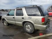 ✅ 2002 Chevrolet Blazer LS • VIN: 1GNDT13WX2K128730 • Lot: 48050165. Wystawiony na Copart z przebiegiem 155 475 mil. Bezpłatny archiwum sprzedaży aukcyjnych z USA i szczegółowy raport historii pojazdu na DreamBid. Zdjęcie 2.