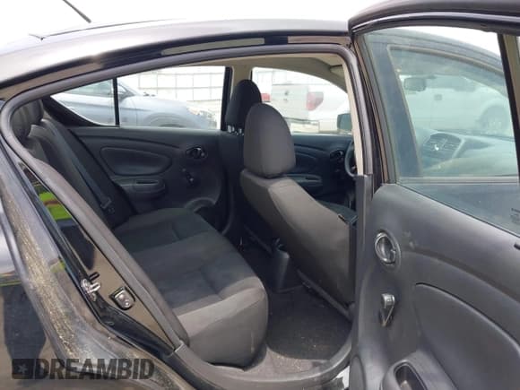 ✅ 2018 Nissan Versa SV • VIN: 3N1CN7AP1JL825054 • Лот: 42279359. Опубликован ранее на IAAI с пробегом 99 687 миль. Бесплатный доступ к архиву аукционных продаж из США и подробный отчёт об истории автомобиля на DreamBid. Изображение 8.