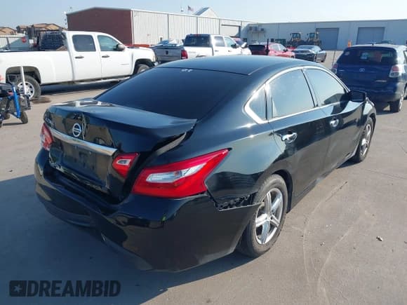 ✅ 2017 Nissan Altima S • VIN: 1N4AL3AP6HC142605 • Lot: 43038771. Wystawiony na IAAI z przebiegiem 157 130 mil. Bezpłatny archiwum sprzedaży aukcyjnych z USA i szczegółowy raport historii pojazdu na DreamBid. Zdjęcie 4.