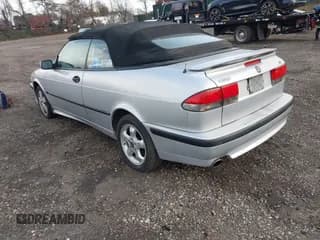 ✅ 2001 Saab 9-3 SE • VIN: YS3DF75K017001685 • Lot: 43639870. Wystawiony na IAAI z przebiegiem 118 124 mil. Bezpłatny archiwum sprzedaży aukcyjnych z USA i szczegółowy raport historii pojazdu na DreamBid. Zdjęcie 3.