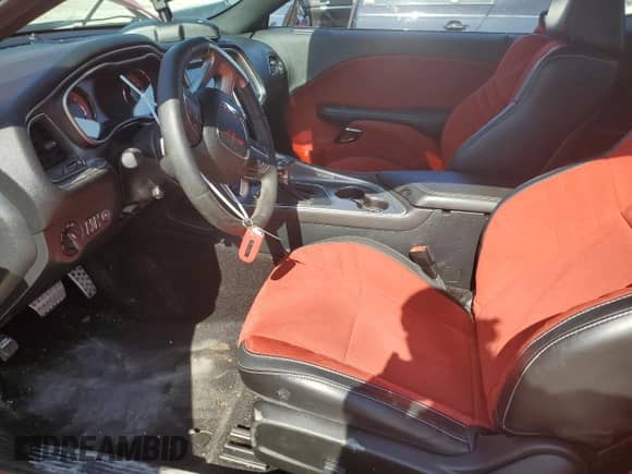 ✅ 2015 Dodge Challenger SRT Hellcat • VIN: 2C3CDZC97FH909412 • Lot: 63335285. Listed on Copart with Not provided. Free auction sales archive from the USA and detailed vehicle history report at DreamBid. Image 7.