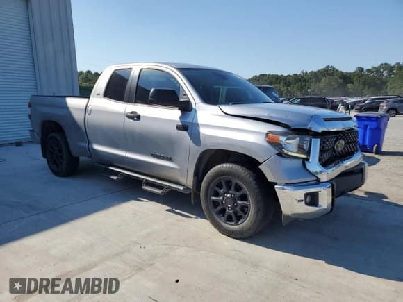 ✅ 2020 Toyota Tundra SR • VIN: 5TFRY5F1XLX265887 • Lot: 81008385. Listed on Copart with 113,017 mi. Free auction sales archive from the USA and detailed vehicle history report at DreamBid. Image 4.
