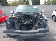 ✅ 2002 Chevrolet Silverado 2500HD LS • VIN: 1GCHC29U42E133183 • Lot: 43110107. Wystawiony na IAAI z przebiegiem Nie podano. Bezpłatny archiwum sprzedaży aukcyjnych z USA i szczegółowy raport historii pojazdu na DreamBid. Zdjęcie 12.