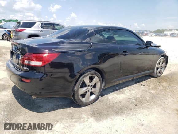✅ 2011 Lexus IS 250 C • VIN: JTHFF2C24B2520516 • Lot: 66219945. Wystawiony na Copart z przebiegiem 129 909 mil. Bezpłatny archiwum sprzedaży aukcyjnych z USA i szczegółowy raport historii pojazdu na DreamBid. Zdjęcie 3.