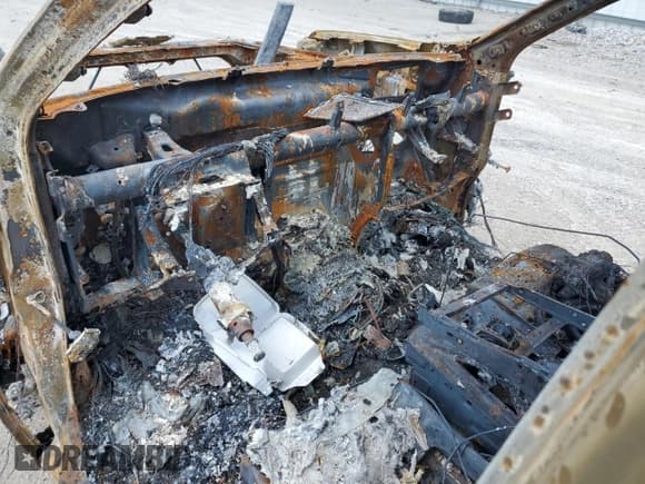 ✅ 2019 Chevrolet Silverado 1500 LT • VIN: 1GCRYDED2KZ232598 • Lot: 61571915. Wystawiony na Copart z przebiegiem Nie podano. Bezpłatny archiwum sprzedaży aukcyjnych z USA i szczegółowy raport historii pojazdu na DreamBid. Zdjęcie 8.