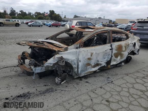 2013 Hyundai Elantra Limited z VIN KMHDH4AEXDU486256, wystawiony jako Copart lot #84421195 z przebiegiem Nie podano mil oraz Nie do naprawy • Non repairable. Historia ofert i sprzedaży dostępna na DreamBid. Obrazek 1.