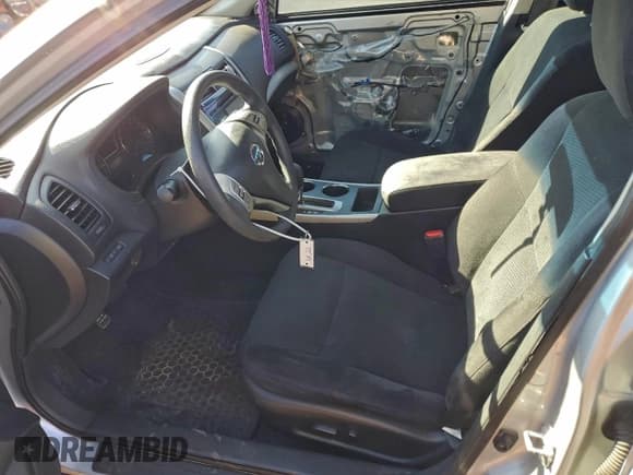 ✅ 2015 Nissan Altima 2.5 • VIN: 1N4AL3AP4FN337748 • Lot: 93451465. Listed on Copart with 133,726 mi. Free auction sales archive from the USA and detailed vehicle history report at DreamBid. Image 7.