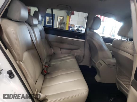 ✅ 2010 Subaru Outback Premium • VIN: 4S4BRCDC9A3325181 • Lot: 74557134. Wystawiony na Copart z przebiegiem 114 480 mil. Bezpłatny archiwum sprzedaży aukcyjnych z USA i szczegółowy raport historii pojazdu na DreamBid. Zdjęcie 11.