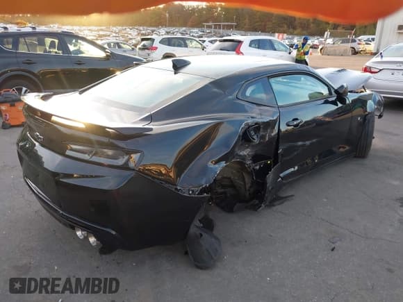 ✅ 2016 Chevrolet Camaro 2SS • VIN: 1G1FG1R76G0157031 • Лот: 43517030. Опубликован ранее на IAAI с пробегом 8 984 миль. Бесплатный доступ к архиву аукционных продаж из США и подробный отчёт об истории автомобиля на DreamBid. Изображение 4.
