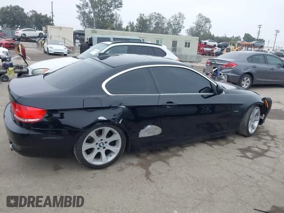 ✅ 2010 BMW 3 Series 335i • VIN: WBAWB7C54AP048563 • Lot: 42464976. Listed on IAAI with 131,782 mi. Free auction sales archive from the USA and detailed vehicle history report at DreamBid. Image 13.