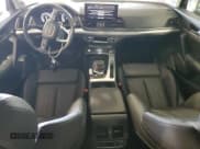 ✅ 2024 Audi Q5 S line Premium Plus • VIN: WA1EAAFY6R2043825 • Lot: 80372265. Wystawiony na Copart z przebiegiem 22 438 mil. Bezpłatny archiwum sprzedaży aukcyjnych z USA i szczegółowy raport historii pojazdu na DreamBid. Zdjęcie 8.