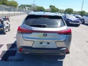 ✅ 2022 Lexus UX 200 F Sport • VIN: JTHE3JBH3N2056014 • Лот: 41832434. Опубликован ранее на IAAI с пробегом 25 693 миль. Бесплатный доступ к архиву аукционных продаж из США и подробный отчёт об истории автомобиля на DreamBid. Изображение 17.