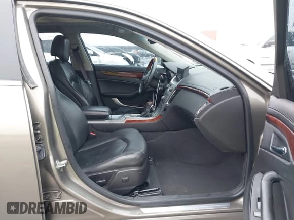 ✅ 2010 Cadillac CTS • VIN: 1G6DK5EG0A0137216 • Lot: 41966117. Listed on IAAI with 177,686 mi. Free auction sales archive from the USA and detailed vehicle history report at DreamBid. Image 5.