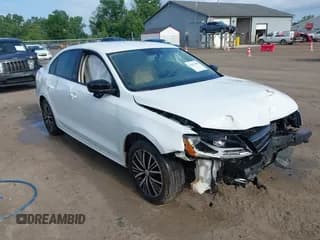 ✅ 2018 Volkswagen Jetta SE • VIN: 3VWB67AJ0JM223691 • Лот: 42673695. Опубликован ранее на IAAI с пробегом 123 694 миль. Бесплатный доступ к архиву аукционных продаж из США и подробный отчёт об истории автомобиля на DreamBid. Изображение 1.