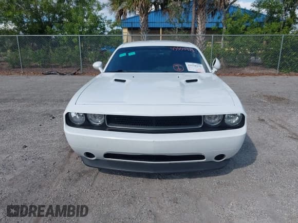 ✅ 2013 Dodge Challenger SXT • VIN: 2C3CDYAG5DH693813 • Lot: 43558979. Listed on IAAI with 188,863 mi. Free auction sales archive from the USA and detailed vehicle history report at DreamBid. Image 12.
