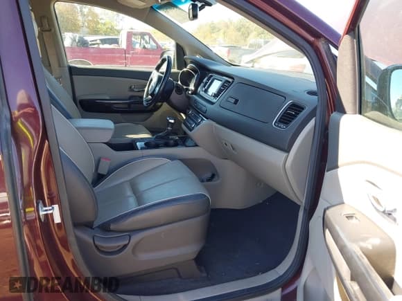 ✅ 2017 Kia Sedona EX • VIN: KNDMC5C15H6281408 • Лот: 43493765. Опубликован ранее на IAAI с пробегом 44 978 миль. Бесплатный доступ к архиву аукционных продаж из США и подробный отчёт об истории автомобиля на DreamBid. Изображение 5.