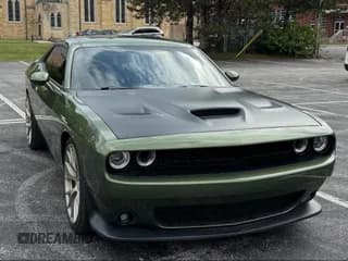 ✅ 2023 Dodge Challenger R/T Scat Pack • VIN: 2C3CDZFJ9PH587346 • Lot: 43330497. Wystawiony na IAAI z przebiegiem 12 432 mil. Bezpłatny archiwum sprzedaży aukcyjnych z USA i szczegółowy raport historii pojazdu na DreamBid. Zdjęcie 1.