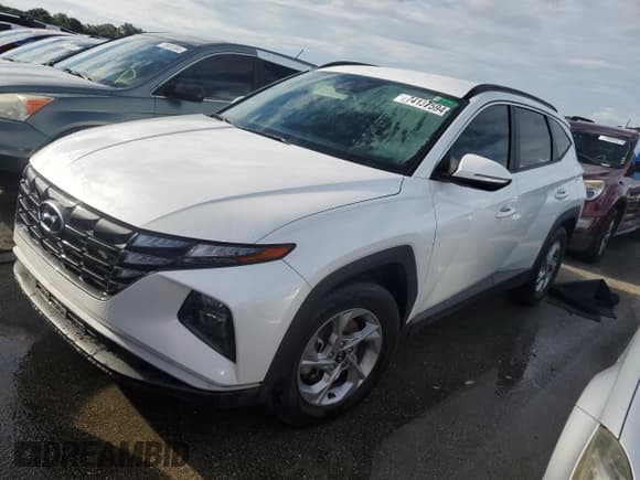 ✅ 2022 Hyundai Tucson SEL • VIN: 5NMJB3AEXNH060806 • Lot: 74137594. Wystawiony na Copart z przebiegiem Nie podano. Bezpłatny archiwum sprzedaży aukcyjnych z USA i szczegółowy raport historii pojazdu na DreamBid. Zdjęcie 1.