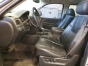 ✅ 2010 Chevrolet Suburban LT • VIN: 1GNUKJE35AR251475 • Lot: 73191634. Wystawiony na Copart z przebiegiem 244 557 mil. Bezpłatny archiwum sprzedaży aukcyjnych z USA i szczegółowy raport historii pojazdu na DreamBid. Zdjęcie 7.