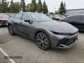 ✅ 2023 Toyota Crown XLE • VIN: JTDAAAAF7P3017249 • Лот: 76883254. Опубликован ранее на Copart с пробегом 7 388 миль. Бесплатный доступ к архиву аукционных продаж из США и подробный отчёт об истории автомобиля на DreamBid. Изображение 4.