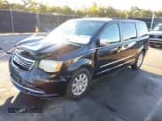 ✅ 2011 Chrysler Town & Country Touring L • VIN: 2A4RR8DG4BR635518 • Lot: 43468371. Wystawiony na IAAI z przebiegiem 166 432 mil. Bezpłatny archiwum sprzedaży aukcyjnych z USA i szczegółowy raport historii pojazdu na DreamBid. Zdjęcie 2.