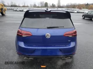 ✅ 2017 Volkswagen Golf R • VIN: WVWWF7AU5HW109114 • Lot: 93516665. Wystawiony na Copart z przebiegiem 56 760 mil. Bezpłatny archiwum sprzedaży aukcyjnych z USA i szczegółowy raport historii pojazdu na DreamBid. Zdjęcie 6.