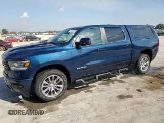 2023 Ram 1500 Laramie z VIN 1C6SRFJT5PN666754, wystawiony jako Copart lot #72097225 z przebiegiem 23 103 mil mil oraz Szkoda całkowita • Salvage title. Historia ofert i sprzedaży dostępna na DreamBid. Obrazek 1.