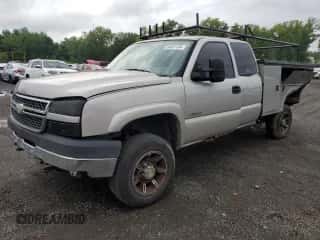 2005 Chevrolet Silverado 3500 с VIN 1GBHK39U65E184282, выставлен на аукционе Copart как лот 80160925 с пробегом 283 383 миль миль и На запчасти • Non repairable. История ставок и продаж доступна на DreamBid. Изображение 2.