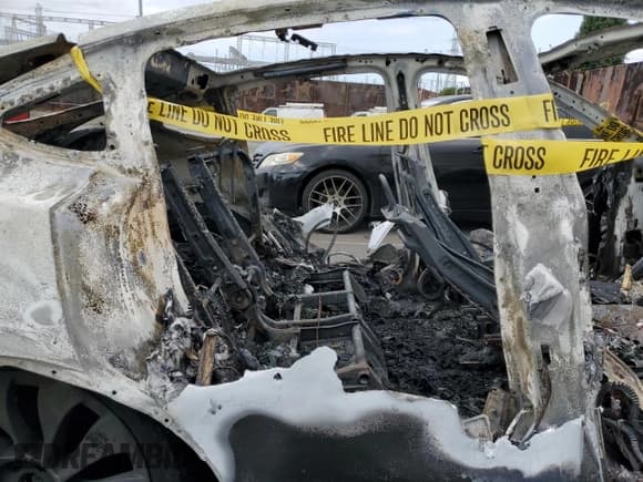 ✅ 2022 Tesla Model Y Performance • VIN: 7SAYGDEF9NF407460 • Lot: 84651275. Listed on Copart with Not provided. Free auction sales archive from the USA and detailed vehicle history report at DreamBid. Image 10.